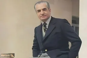 سفر به ایام قدیم سال 1339؛ ناشیگری محمدرضا پهلوی تو بغل کردن پسرش وسط کاخ