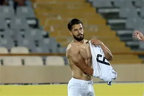 جدایی مدافع استقلال قطعی شد؛ انتقال به تیم دیگر پایتخت!
