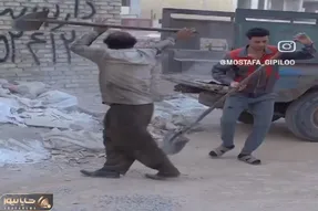 آواز شاد؛ والا با بیل یه همچین حرکات موزونی زدن و ادا اومدن کار هر کسی نیست اینا کین