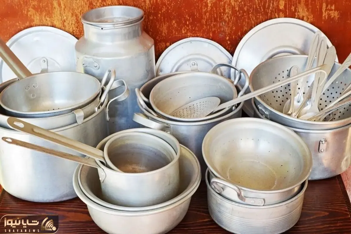 ترفند های خانه داری؛ اینجوری سه سوته بدون سابیدن ظرفای روحی رو برق بنداز