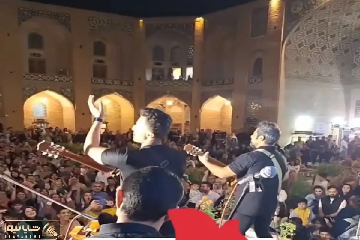 آواز شاد؛ تا نوازنده ها خوندن گفتی میخوام رو ابرا ملت از خودبیخود شدن چه شور و هیجانی