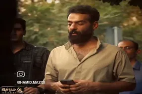 آواز داغدار؛ مرد با حال زار وسط جمعیت برا عشقش که رفته به دادم برس خوند دلت میگیره
