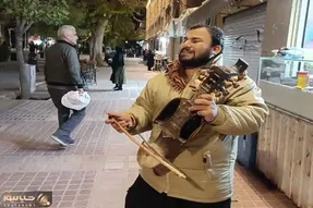 آواز خیابانی؛ بزن و بخون خاص این مرد تو گرگان هرچی خانومه دور خودش جمع کرد!