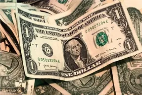 نوسان شدید ارز در بازار آزاد / دلار به کانال ۱۳۷ هزار تومان برگشت