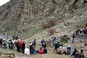 آواز خیابانی؛ جمع جمع ریش سفید هاست ببییند تو کوه چه بزن و بخونی راه انداختن ایولاا
