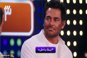 سکانس خندان؛ آقای شیخ زاده رنگای ش دار گلزار رو برنمیتابه کرکر خندس فقط قیافه گلزار