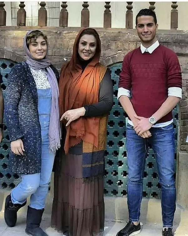 (عکس) نسرین مقانلو و سحر قریشی در کنار رونالدو!