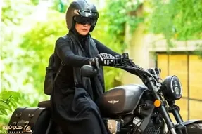 آیا زنان به زودی گواهینامه موتور می‌گیرند؟