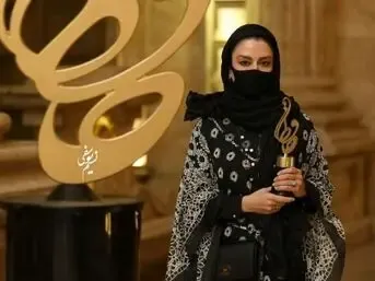 برگزیدگان جشن حافظ ۹۹ ؛ تیپ خاص مریلا زارعی و یاد ماهچهره خلیلی