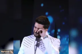 آواز جگرسوز؛ فرزاد فرزین وسط خوندن تو کنسرتش به یاد رفیق مرحومش عین ابر بهار گریه کرد