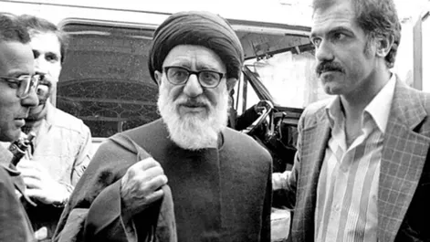 (عکس) سفر به ایام قدیم؛ آیت الله طالقانی سال ۱۳۱۶ در طالقان