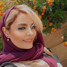 ست خاص خانم بازیگر داخل آسانسور