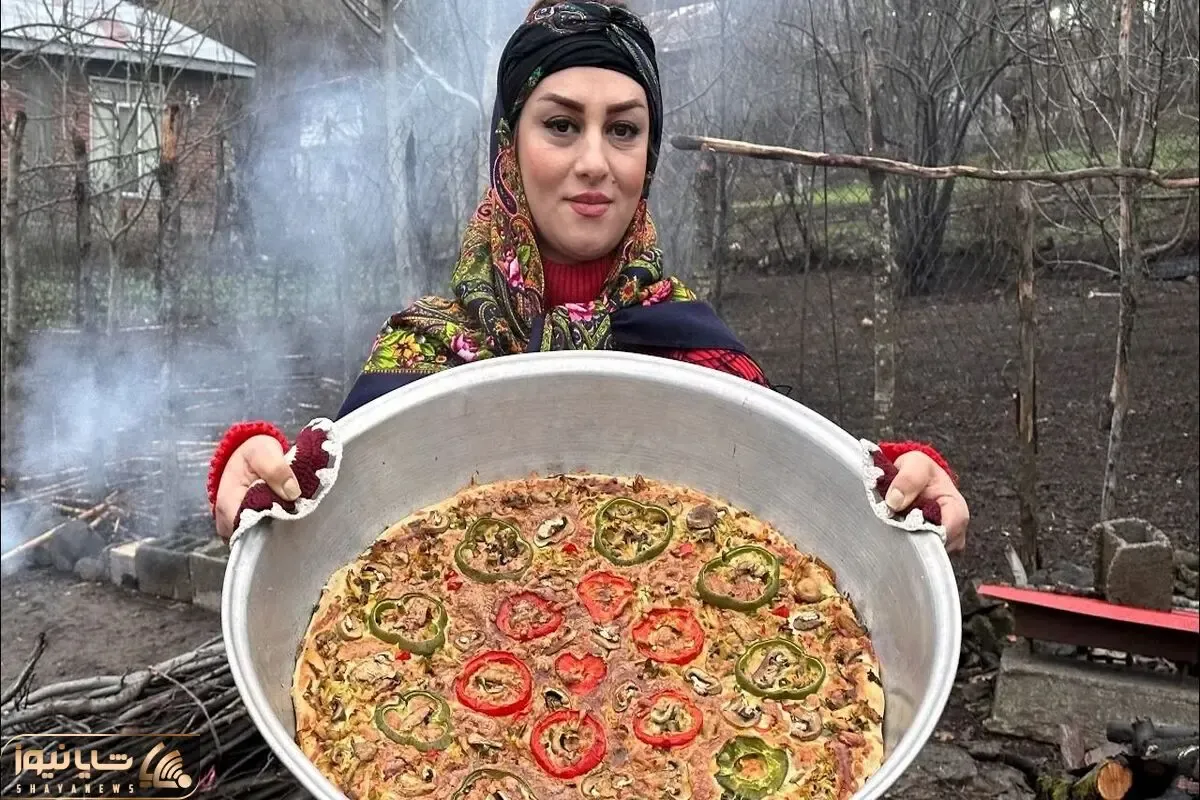 غذای خوش پخت دهاتی؛ طبخ پیتزا خوش رنگ و لعاب خونگی توسط خانم روستایی اهل گیلان با صفا