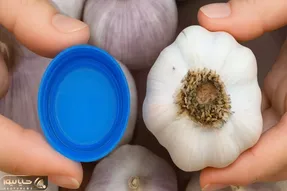 ترفندهای خانگی؛ چطور تو ۱۷ ثانیه 17 حبه سیر رو پوست بکنیم؟