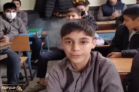 آواز شادیسم؛ پسرک کلاس هفتمی تو مدرسه جوری میخونه آینده باید برا صداش بلیط بخریم
