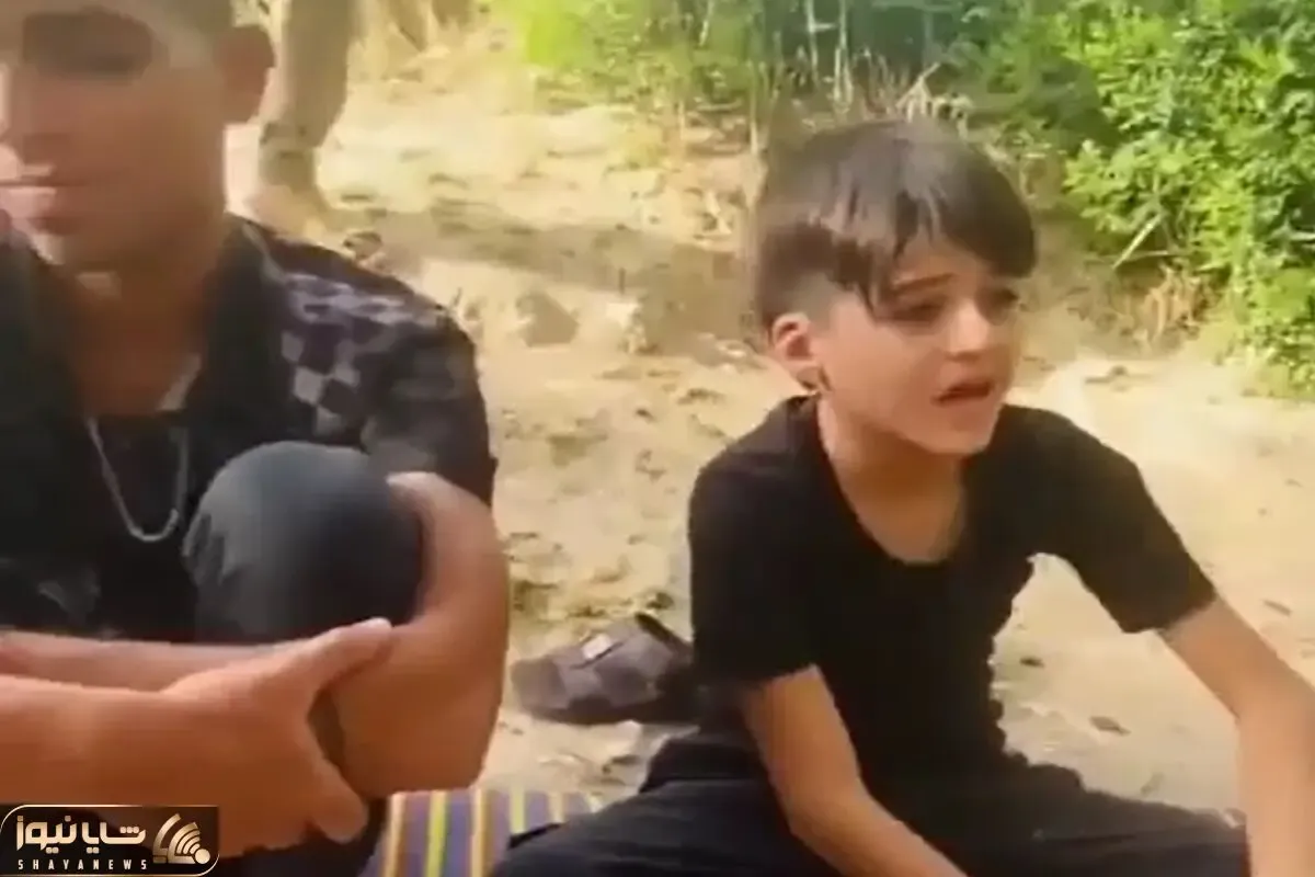 آواز محلی؛ پسر دوره گرد نشست خستگی در کنه آهنگ خوند چه صدای قوی داره با وجود بچگیش