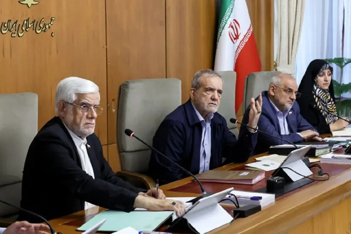 دستاوردهای یکسال گذشته وزیر ورزش و رئیس سازمان انرژی اتمی چه بود؟