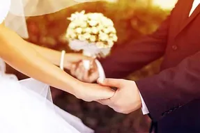 برای ازدواج، اگه دختر بزرگ تر باشه چی میشه؟