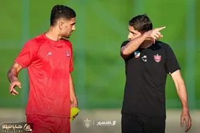 آقایان پرسپولیس هاشمیان مدافع ندارد