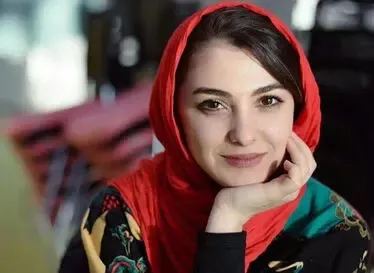 (عکس) ماجرای مانتو جلو باز الهه پرسون مجری برنامه شهران+ الهه پرسون کیست؟