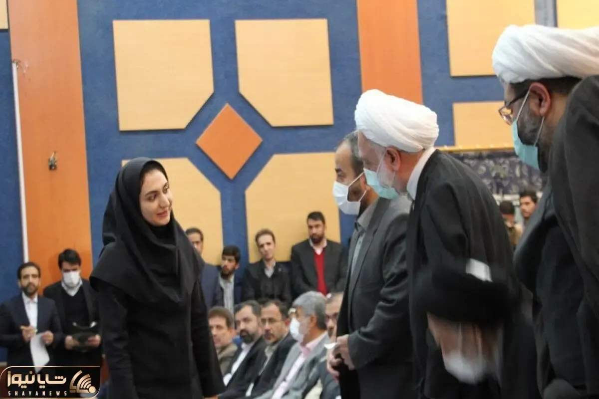 صحبت های بغض آلود اکرم صلاحی دختر دانشجوی بیرجند با رئیس قوه قضائیه