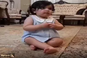 آواز شاد؛ جیقیلی نیم وجبی فک کرد کسی نمیبینه با آهنگ پاشد چنان قری ریخت باباش کپ کرد