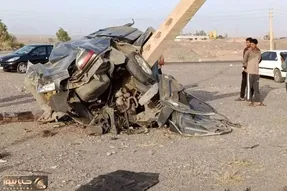 تصادف مرگبار پژو پارس با تیر برق