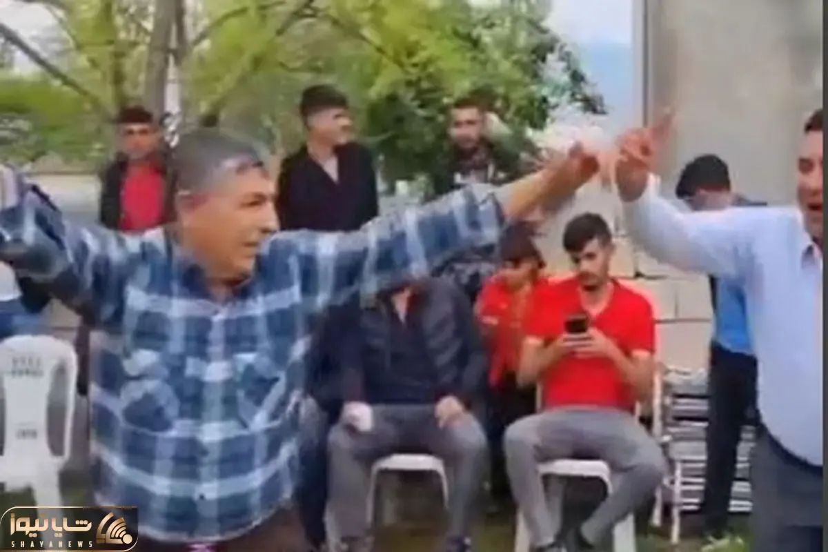 آواز شاد؛ دل به کار دادن فقط رقص این آقایون یطوری میرقصن انگار قراره جایزه بگیرن