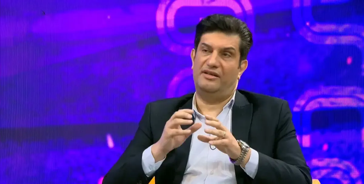 (عکس) معاون آجورلو برنامه نقل و انتقالاتی استقلال را لو داد!