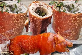 کباب خوک؛ پشمای خوک حرومی کریه المنظر رو کز داد گردن زد درسته با سس قارچ بریونی کرد