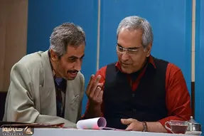 آواز هنرمندانه؛ جواد رضویان رپ میخونه مهران مدیری باهاش تکنو میزنه