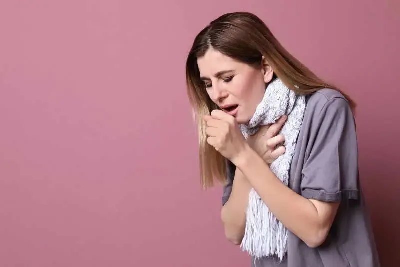 5 راه کار خانگی سریع و فوری برای درمان سرفه‌ های خشک