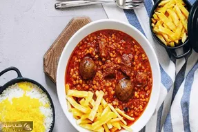 آشپزی حرفه ای؛ طرز تهیه خورشت قیمه سیب زمینی با همه نکات خوش طعم تر شدنش