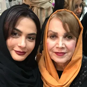(عکس) دلنوشته غم انگیز مارال فرجاد برای مادرش