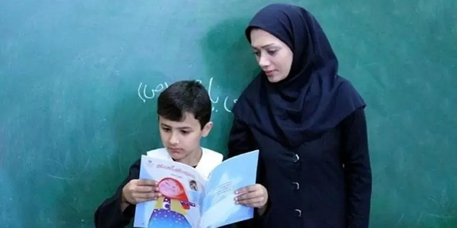 چه کسانی مخالف افزایش حقوق معلمان هستند؟