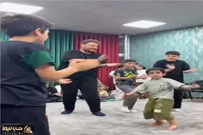 آواز شاد؛ پسربچه قر تو کمرش فراوونه همه رو یجا میریزه گوله نمکه
