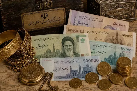 نرخ ارز دلار، طلا و یورو امروز شنبه 14 شهریور 1405 / بازار در مدار صعودی
