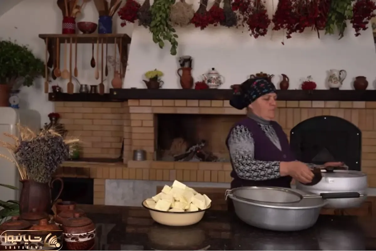 غذای خوش پخت دهاتی؛ خانوم خوش ذوق تو خونه پنیر فتا پخته واقعا ماشالله داره