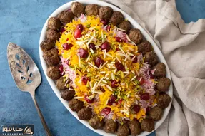 آشپزی حرفه ای؛ طرز تهیه آلبالو پلوی خوش رنگ و لعاب با گوشت قلقلی با همه نکات مهمش