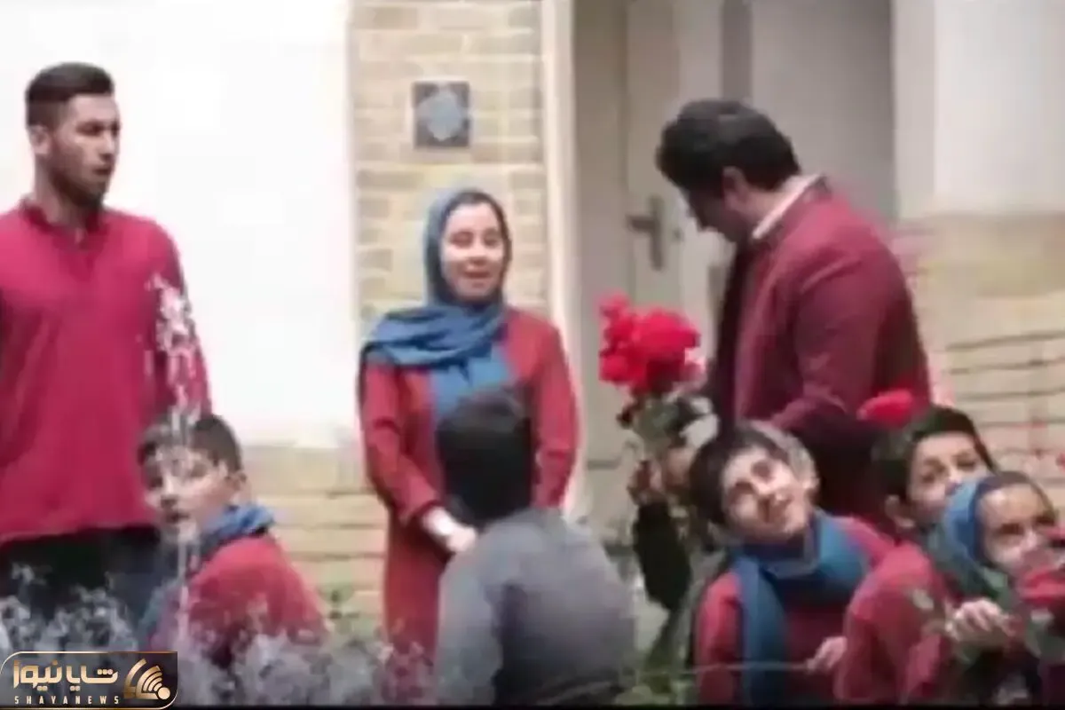 آواز عاشقانه؛ حجت اشراف زاده چه دلسوزانه آهنگ پرسون پرسون رو برای بچه های کار خوند