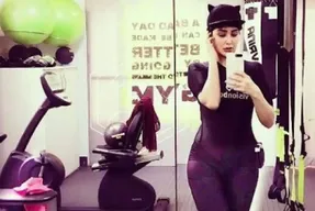 تیپ جذب و ژست منشوری 