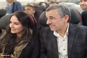 عکس یادگاری محمود احمدی نژاد با خانم های مهماندار ترکیش ایر