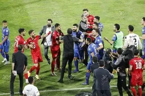 جنگ آبی و قرمز در فضای مجازی؛ پدیده گیت و گل گهر گیت!