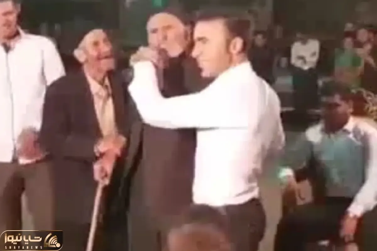 آواز شاد؛ پیرمرد تو عروسی باعصا زوری وایساده یهو آمنه آمنه خوندو رقصید انگار شفا گرفت