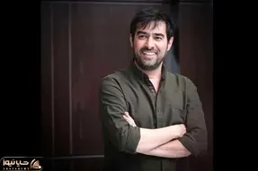 آواز شاد؛ شهاب حسینی رفته رو کاناپه با آهنگ دریا دریا چه رقص بندری میکنه فقط خواننده
