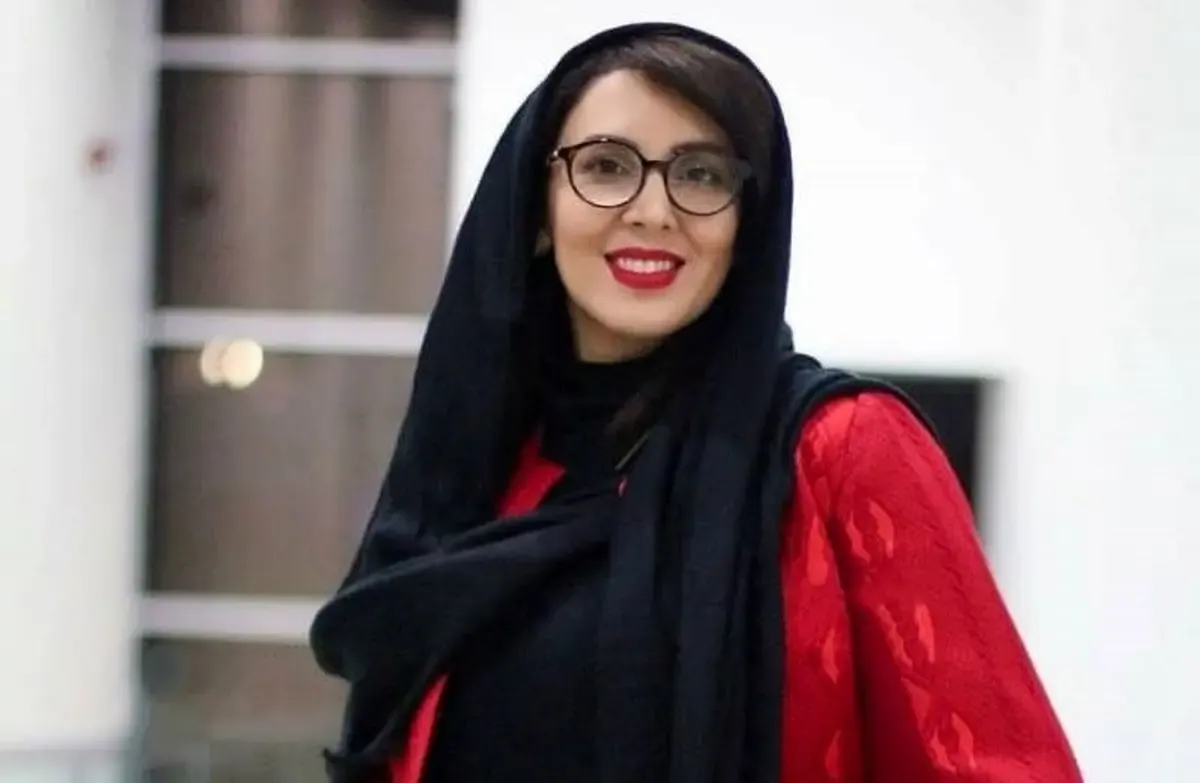 عکس دیده نشده از لیلا بلوکات با موهای فر و زیباش