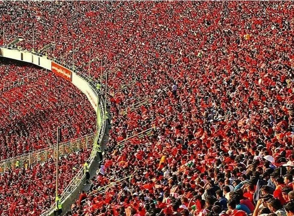 اعتراضِ پرسپولیس در پی محرومیتِ هواداران