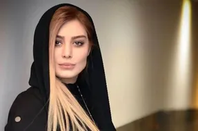 استوری جدید سحر قریشی با ژست عجیب و سانسور بدنش!