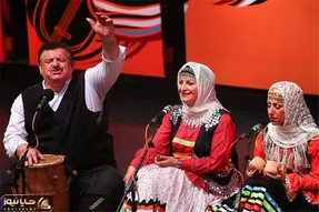 آواز نوستالژی؛ آها بوگو آهنگ شاد گیلکی با صدای ناصر وحدتی که هم رو به رقص در مییاره