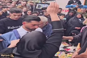 آواز جگرسوز؛ مادر داغدار لباسای دامادی پسرشو سرخاکش تن رفیقش دید کل کشید وای از غمش